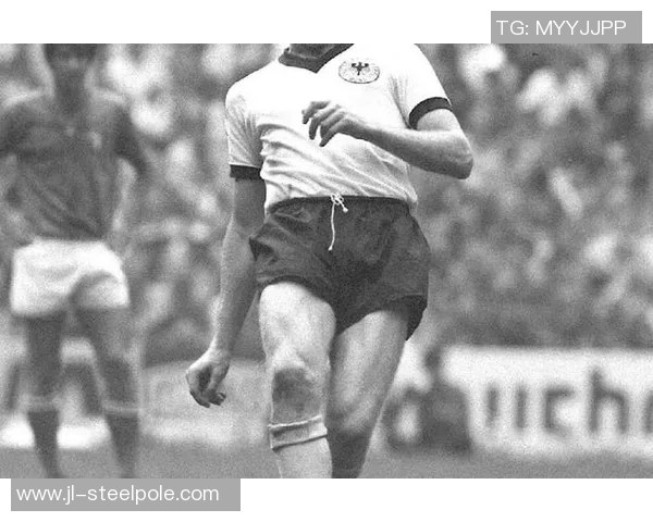 历史长河中的足球传奇人物如何创造不朽奇迹与辉煌成就