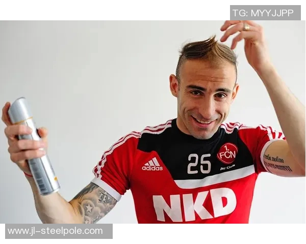 澳洲足球女星时尚发型大赏展现个性与魅力的完美结合